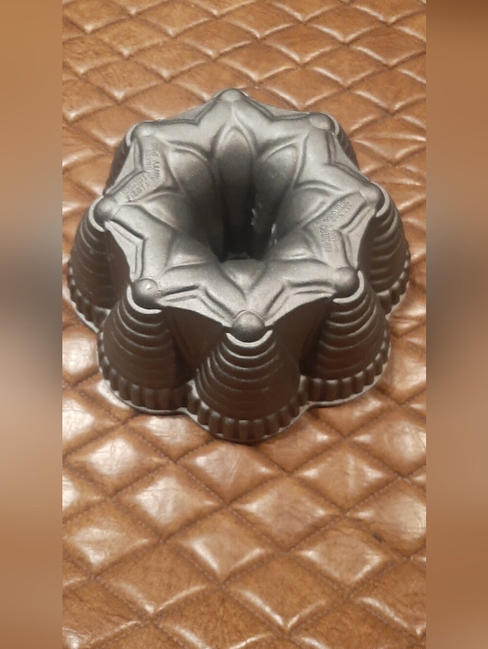 Nordic Ware Christmas tree bundt pan